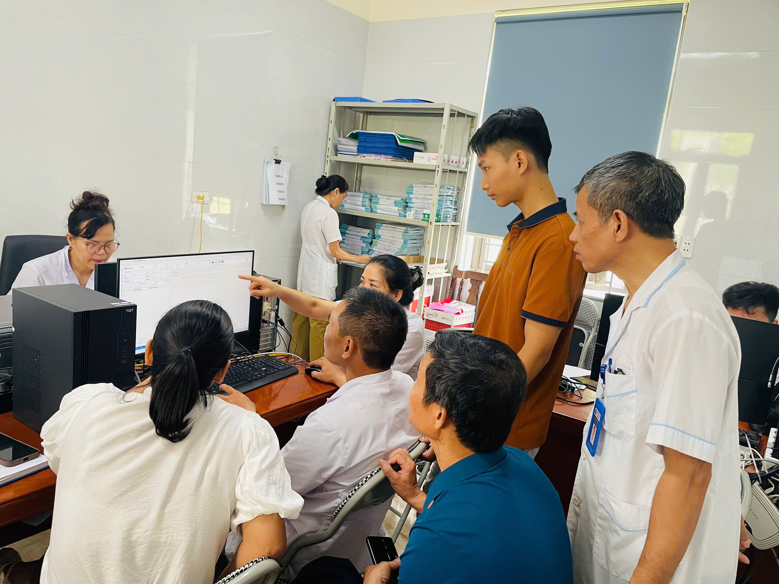 💻📋 TRẠM Y TẾ VÂN HÀ TẬP HUẤN PHẦN MỀM MỚI, TRIỂN KHAI BỆNH ÁN ĐIỆN TỬ
